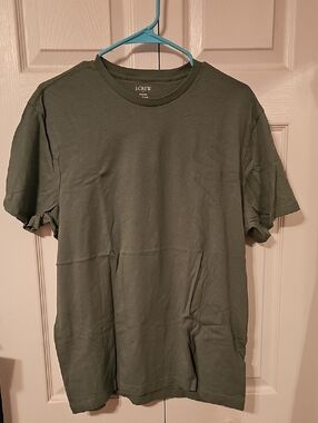 J. Crew Men's Olive Green Crewneck T-Shirt